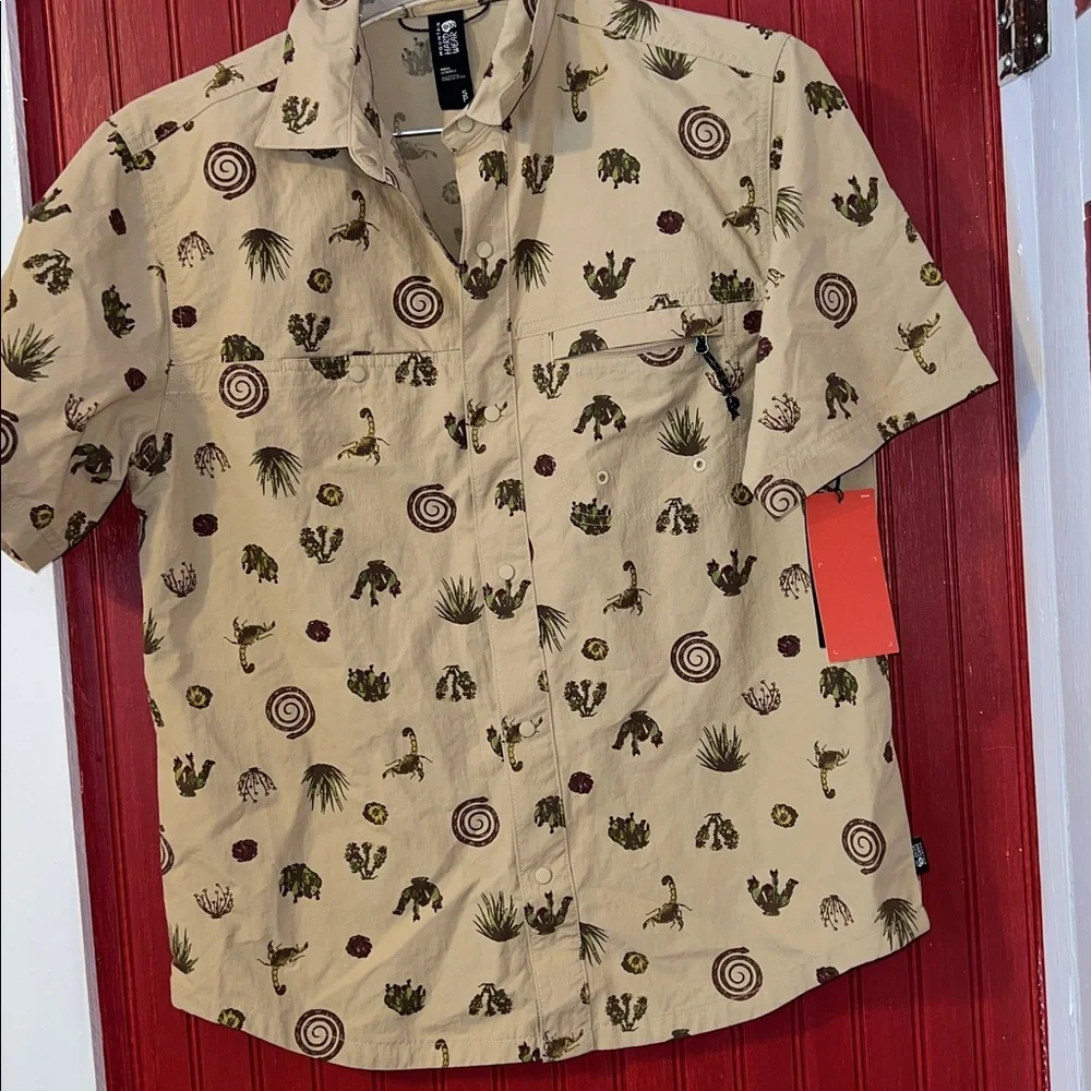 Mountain Hardwear Tan Patterned Casual Button Down Shirt S